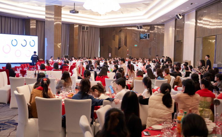 2023年禧月荟月子中心的年度总结表彰大会，也太精彩了2