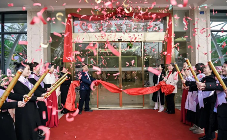 成都月子中心盛大开业，国色天香店开业活动圆满结束1