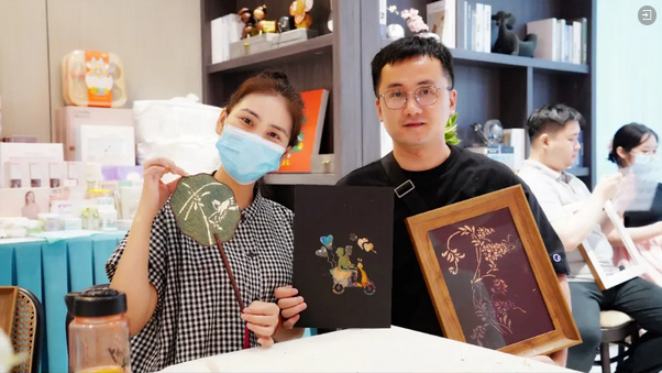 深圳月子中心孕期活动|体验非遗烧箔画1